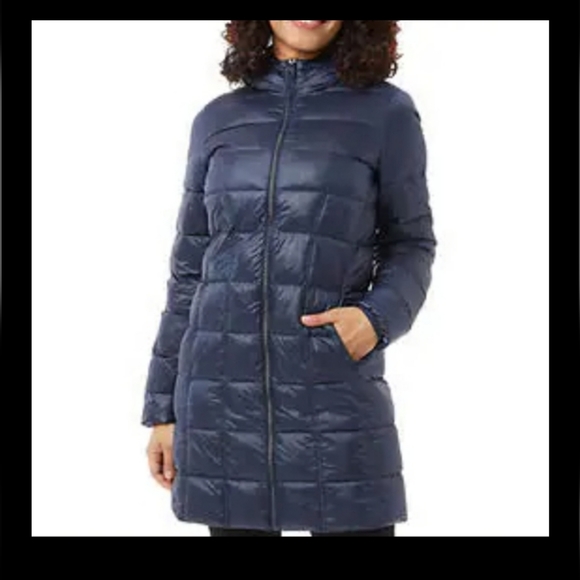 Aventure Women’s Navy Blue Nylon Lightweight Packable Puffer jacket - Picture 1 of 5